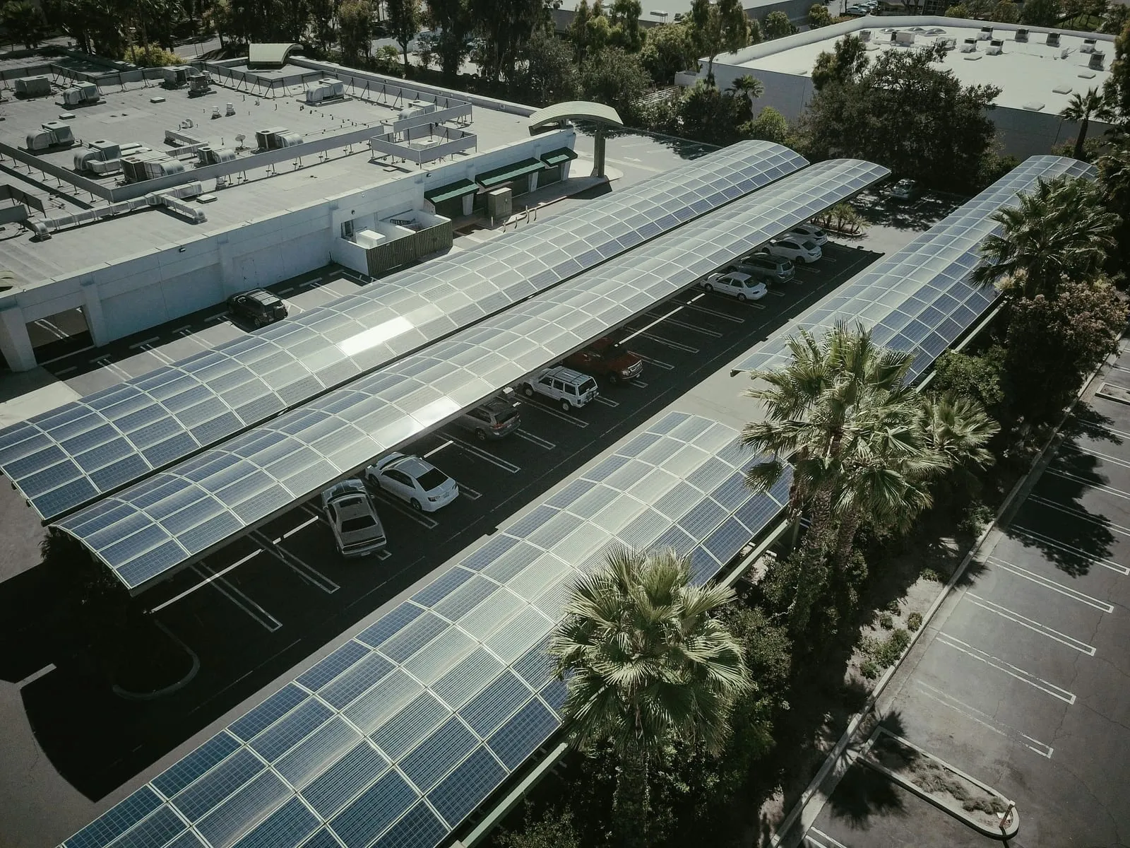 Navigating the Solar Landscape: A Comprehensive Guide to Solar Panel Financing