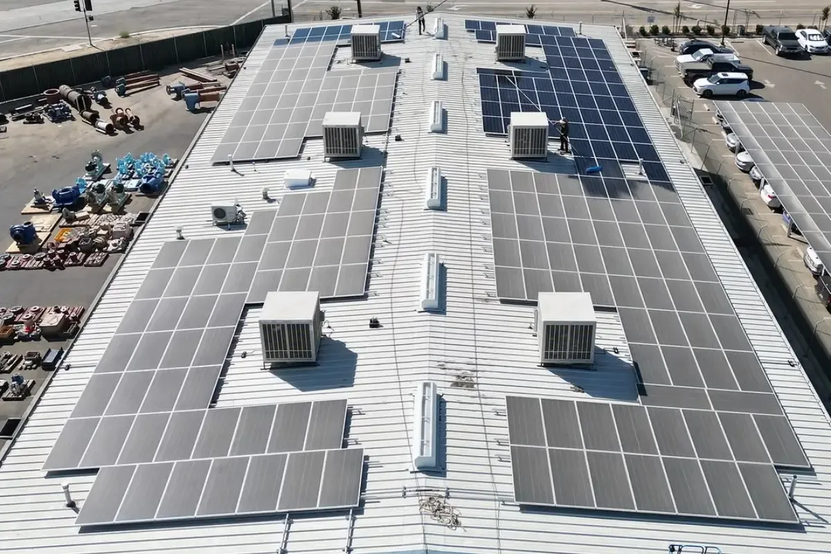 Solar Panel Cleaning Cost: Professional vs DIY Price Breakdown